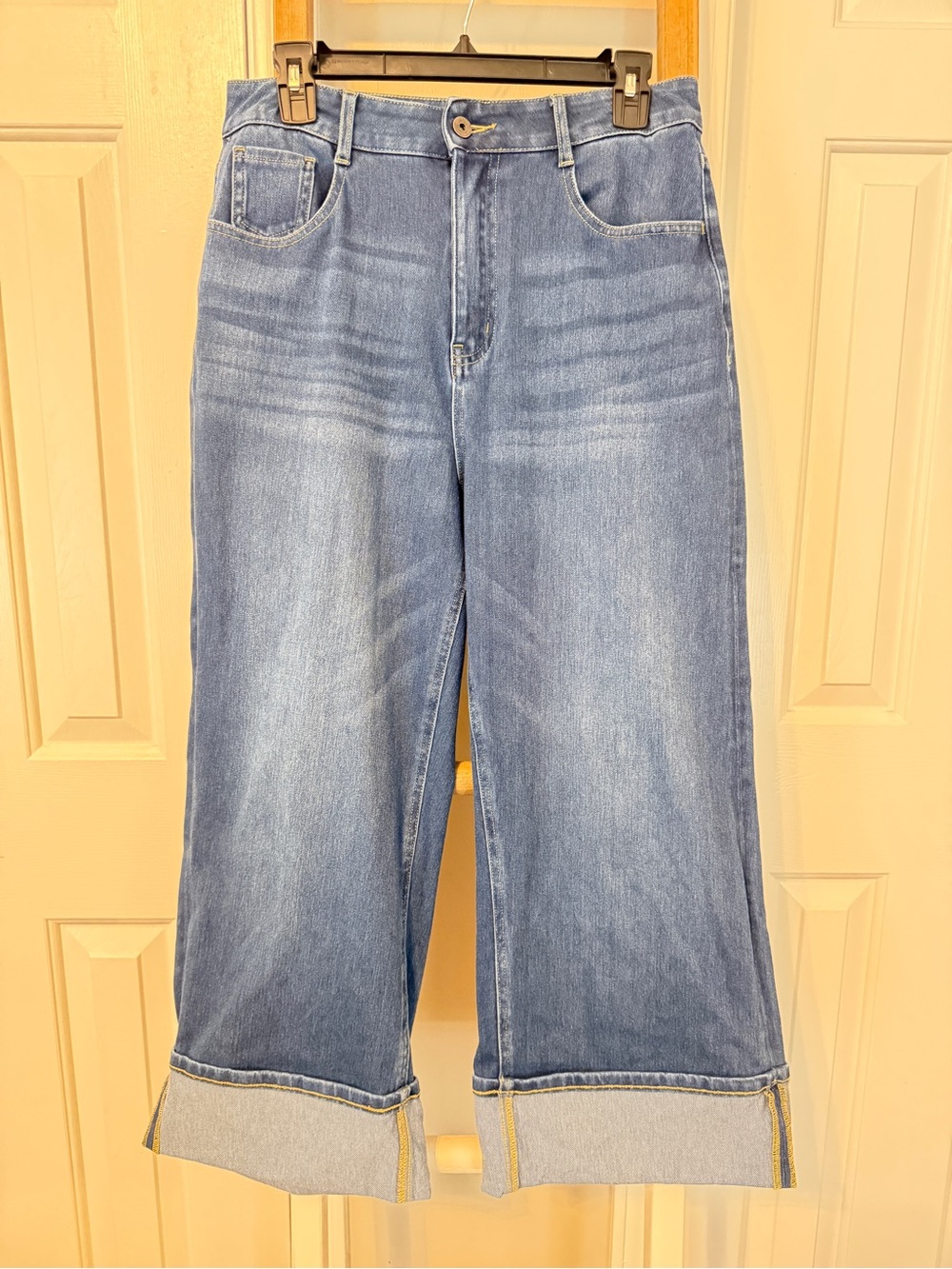 HALARA Light Blue Wide-Leg Cuffed Jeans